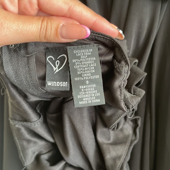 Black 2 piece set— long black skirt w/ slit & black lace top - Picture 4 of 6